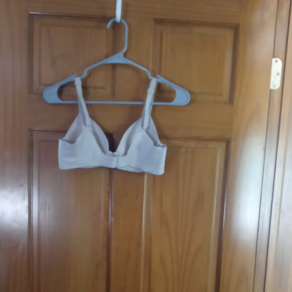 bra - Picture 2 of 2